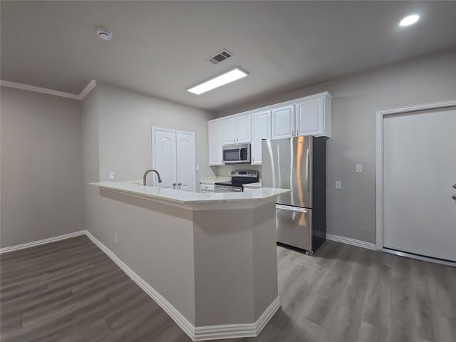 1501 Cedar Elm Drive 102, Euless, TX 76039