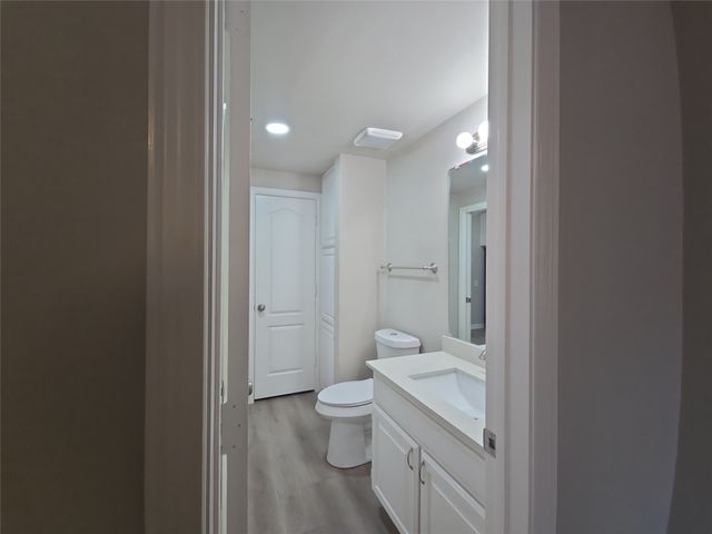1501 Cedar Elm Drive 102, Euless, TX 76039