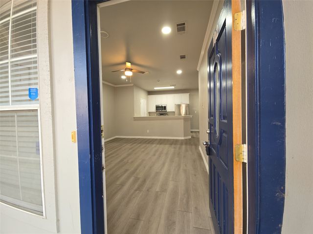 1501 Cedar Elm Drive 102, Euless, TX 76039
