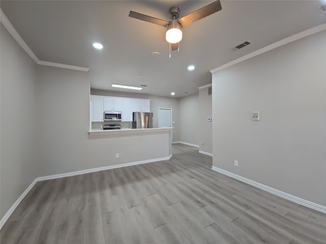 1501 Cedar Elm Drive 102, Euless, TX 76039