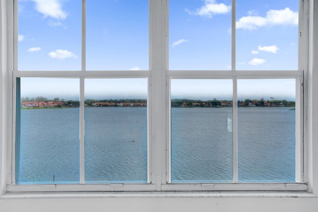 6733 Bayfront Drive, Margate, FL 33063