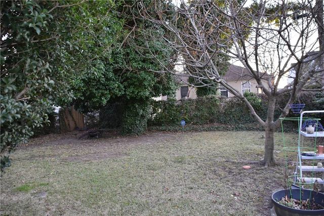 241 Maple AVE, Newport News, VA 23607