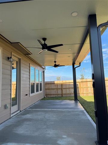 6415 Kentfield Drive, Arcola, TX 77583