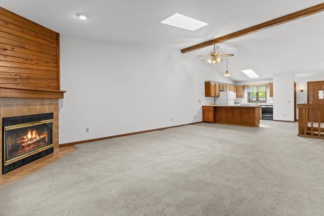 639 Wood Violet Lane, Sun Prairie, WI 53590