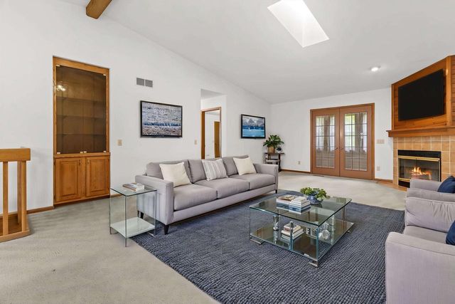 639 Wood Violet Lane, Sun Prairie, WI 53590