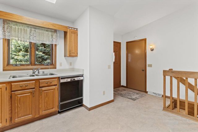 639 Wood Violet Lane, Sun Prairie, WI 53590