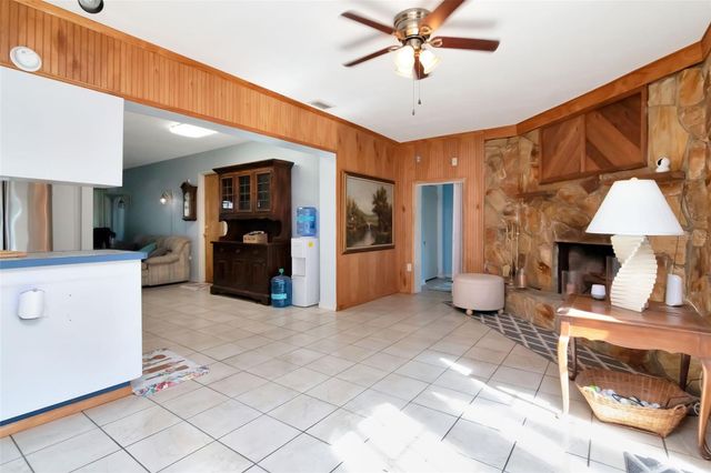 10313 N ARMENIA AVENUE, Tampa, FL 33612