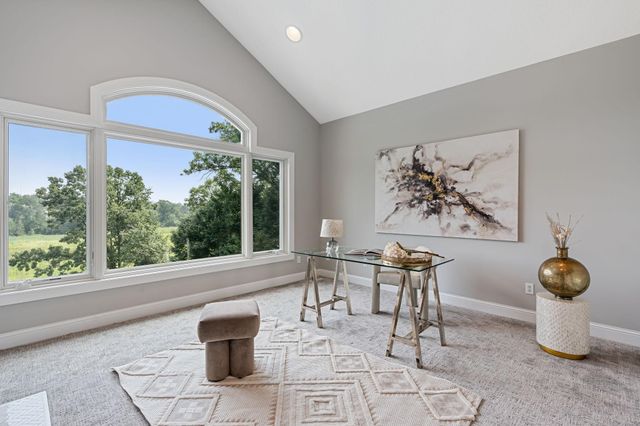 9 Red Forest Way, North Oaks, MN 55127