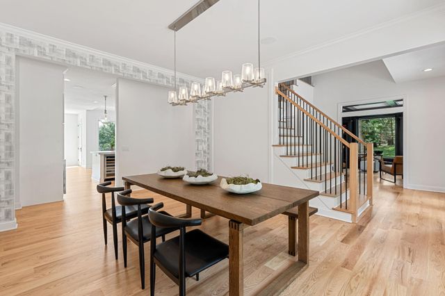 9 Red Forest Way, North Oaks, MN 55127