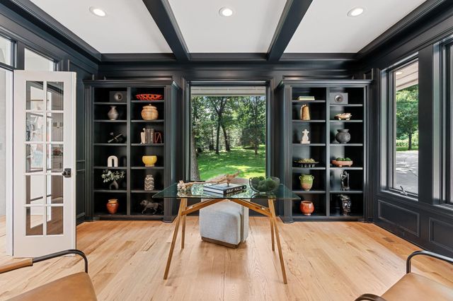 9 Red Forest Way, North Oaks, MN 55127