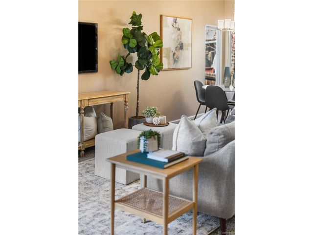 12799 E Wyoming Cir, Aurora, CO 80012