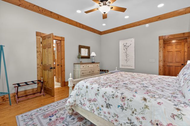 721 Azalea Ct, Monteagle, TN 37356