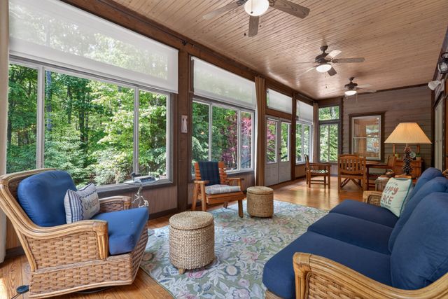 721 Azalea Ct, Monteagle, TN 37356
