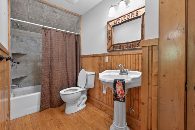 721 Azalea Ct, Monteagle, TN 37356