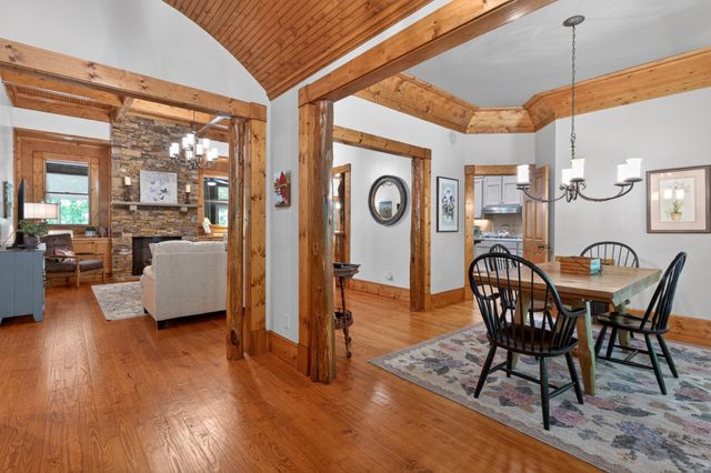 721 Azalea Ct, Monteagle, TN 37356