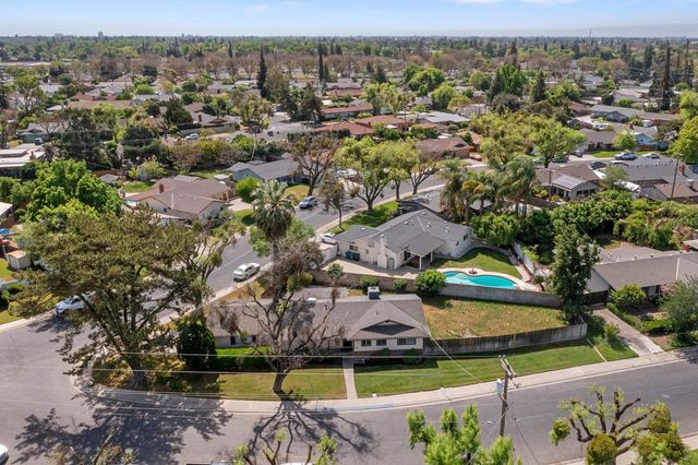 1400 Rosemead Ct, Modesto, CA 95350