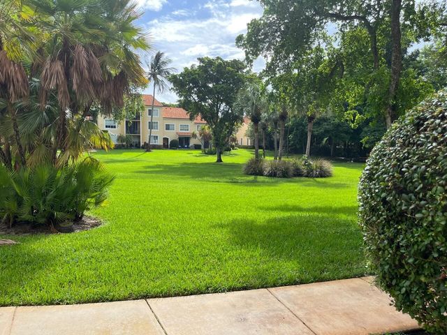 103 Yacht Club Way 101, Hypoluxo, FL 33462