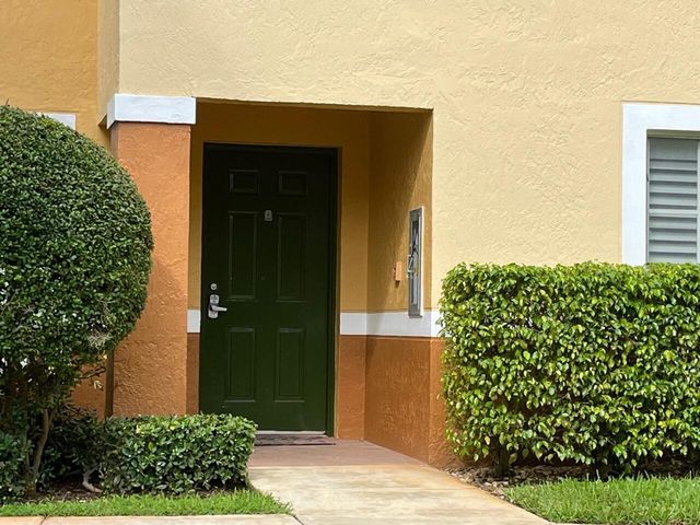 103 Yacht Club Way 101, Hypoluxo, FL 33462