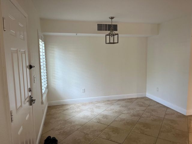 103 Yacht Club Way 101, Hypoluxo, FL 33462