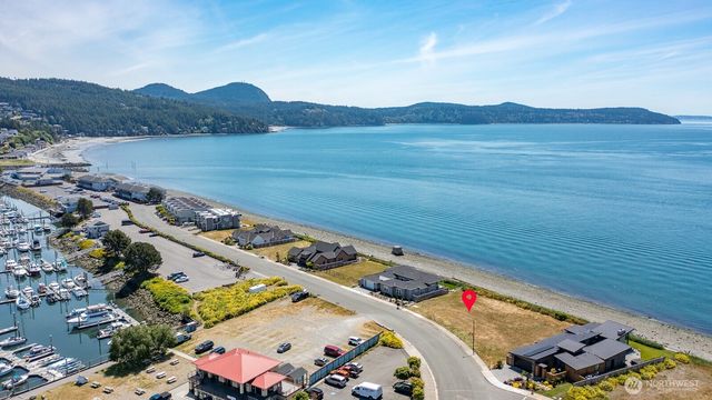 2207 Skyline Way, Anacortes, WA 98221