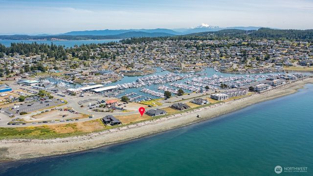 2207 Skyline Way, Anacortes, WA 98221