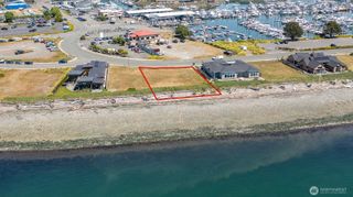 2207 Skyline Way, Anacortes, WA 98221