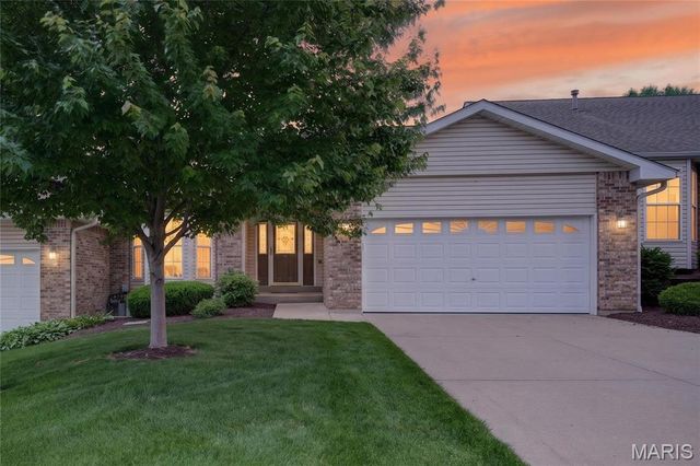 2917 Mac Arthur Drive 30, St Charles, MO 63301