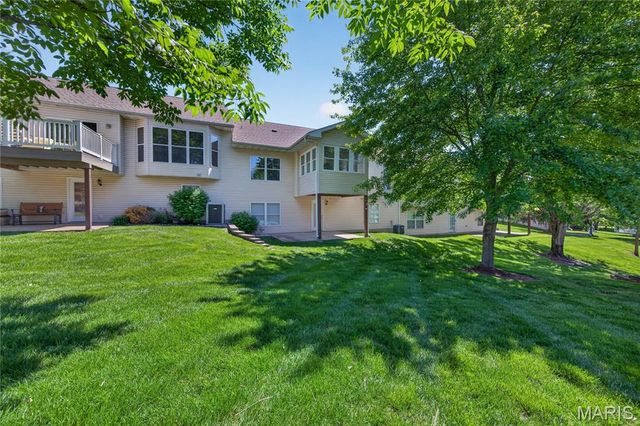 2917 Mac Arthur Drive 30, St Charles, MO 63301