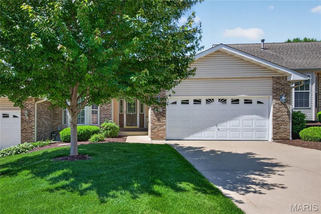 2917 Mac Arthur Drive 30, St Charles, MO 63301