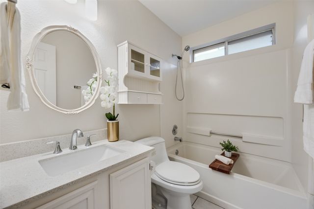 336 Touchdown Drive, Irving, TX 75063