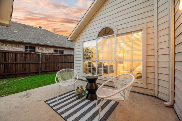 336 Touchdown Drive, Irving, TX 75063