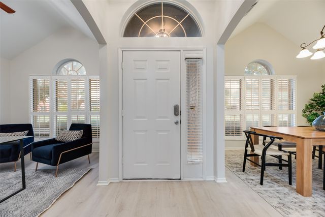 336 Touchdown Drive, Irving, TX 75063