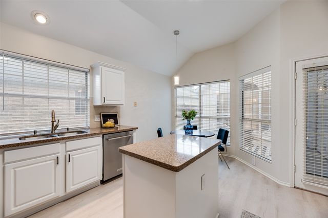 336 Touchdown Drive, Irving, TX 75063