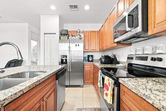 3000 KING PALM Way, Riviera Beach, FL 33410