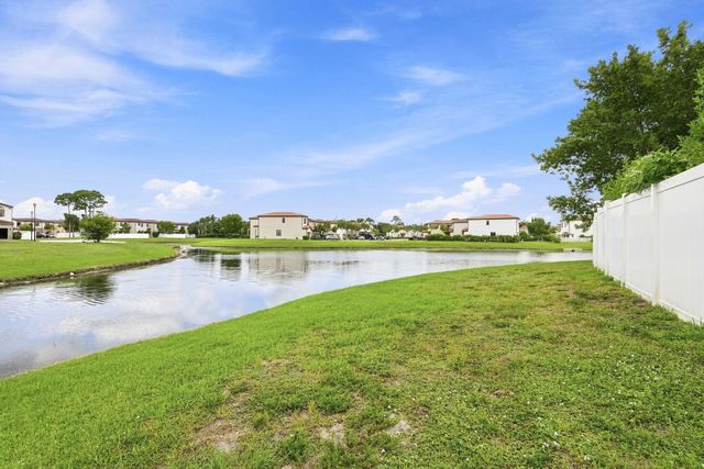 3000 KING PALM Way, Riviera Beach, FL 33410
