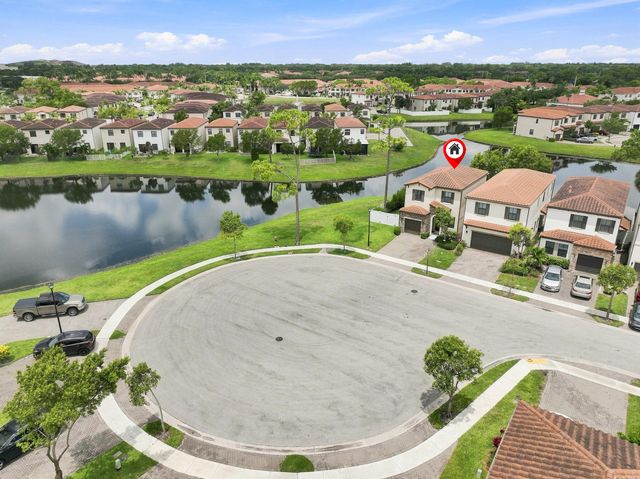 3000 KING PALM Way, Riviera Beach, FL 33410