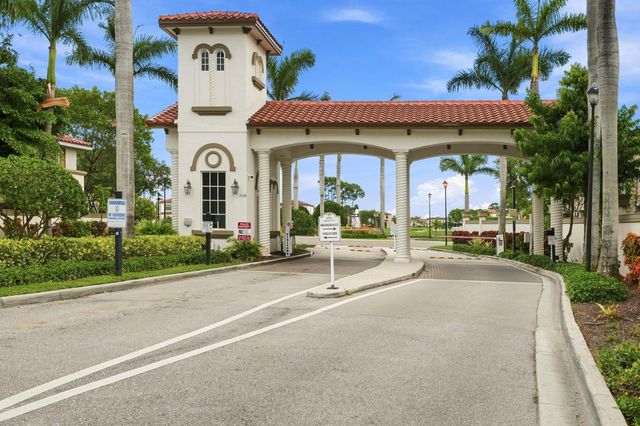 3000 KING PALM Way, Riviera Beach, FL 33410