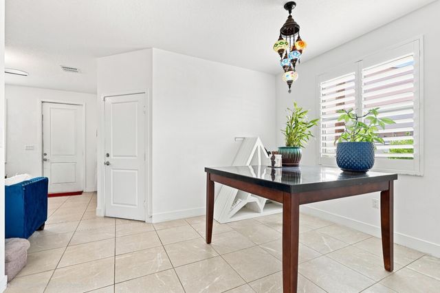 3000 KING PALM Way, Riviera Beach, FL 33410