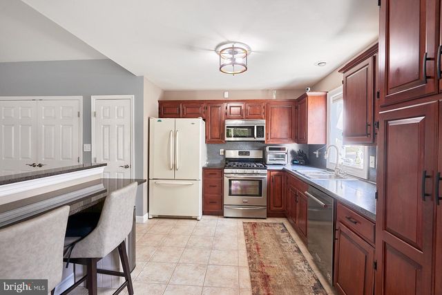 1018 BOWMAN ST, Reading, PA 19605