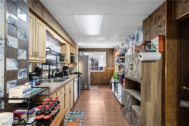 13 Prospect Street, Bridgeport, OH 43912