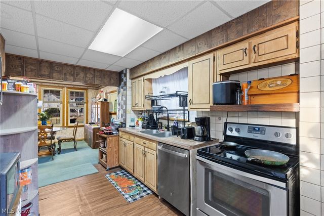 13 Prospect Street, Bridgeport, OH 43912