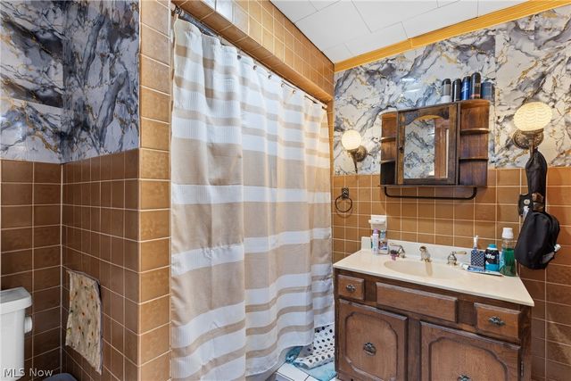 13 Prospect Street, Bridgeport, OH 43912