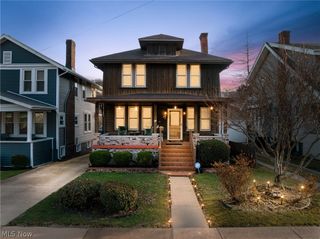 13 Prospect Street, Bridgeport, OH 43912