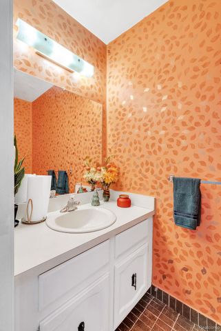 3170 Woods Circle, Detroit, MI 48207