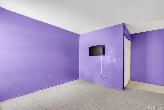 3170 Woods Circle, Detroit, MI 48207