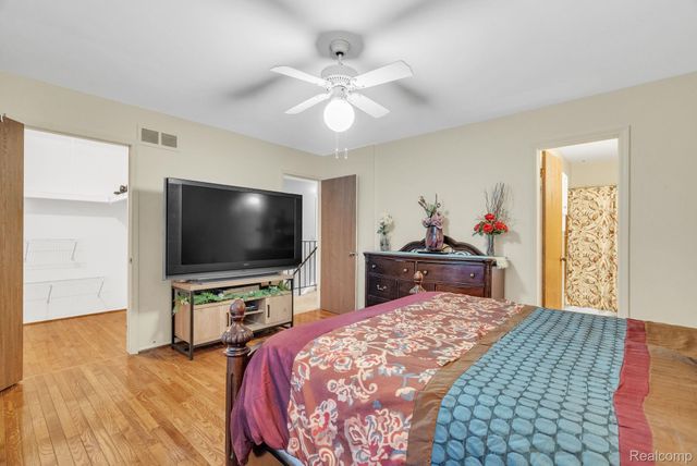 3170 Woods Circle, Detroit, MI 48207