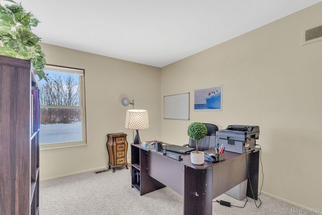 3170 Woods Circle, Detroit, MI 48207