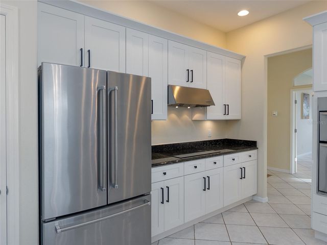 4103 61ST AVENUE E, Bradenton, FL 34203