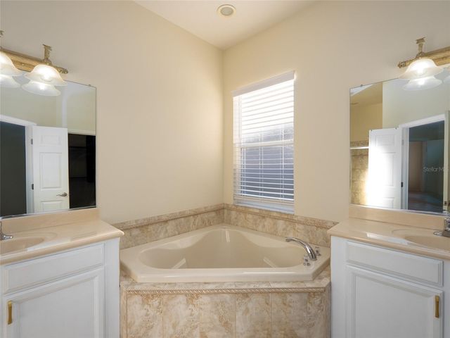 4103 61ST AVENUE E, Bradenton, FL 34203