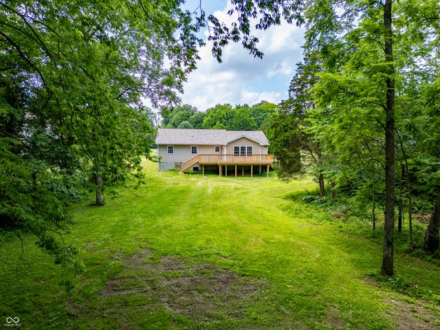 935 S County Road 185 E, North Vernon, IN 47265